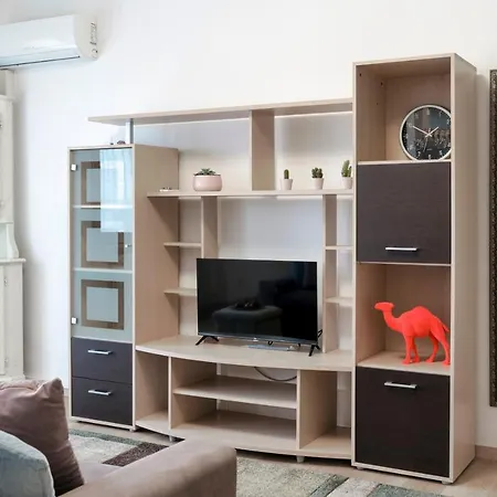 Apt24 - The Essential *